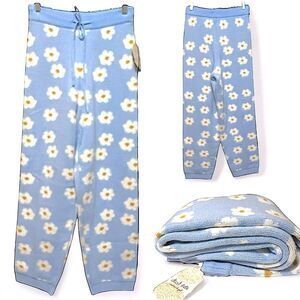 Altar’d State Knit Periwinkle Daisy Sweater Jogger Pants New with Tags Large